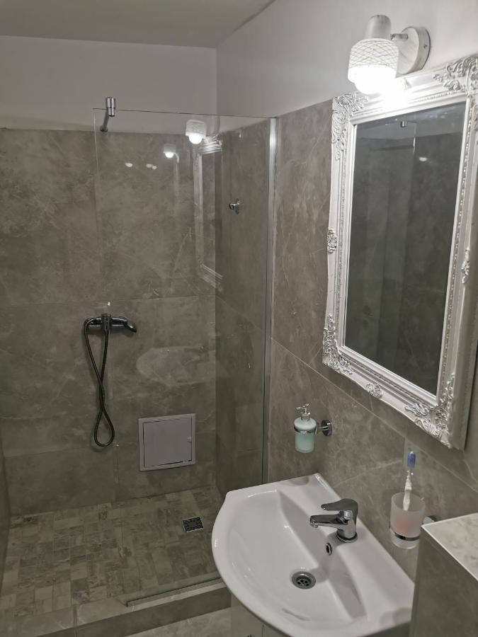 Jolie Luxury Apartments II 蒂米什瓦拉 外观 照片